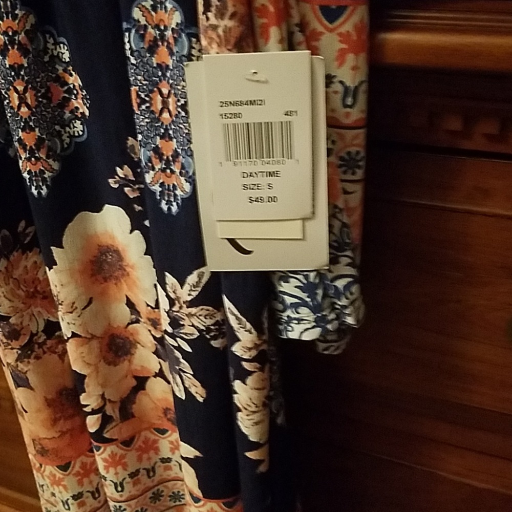 Dress - Picture 3 of 3